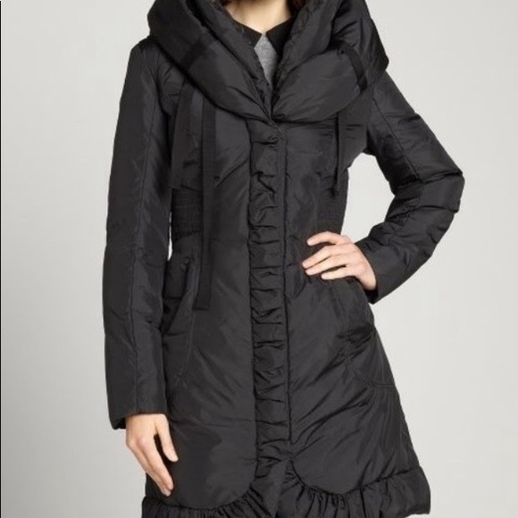 Tahari 'Elissa' Pillow Collar Hooded Down Puffer - Picture 3 of 7